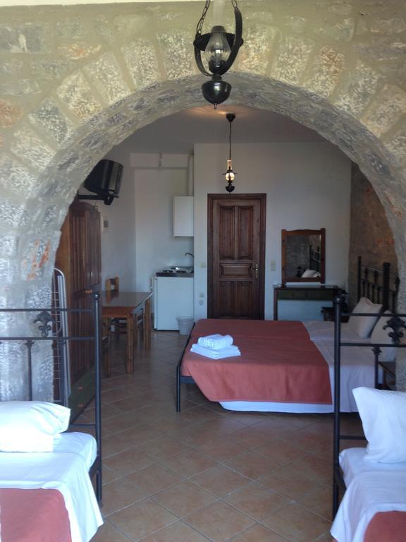 Las - Giannakakoy Traditional Stone Houses Neo Oitilo Bagian luar foto