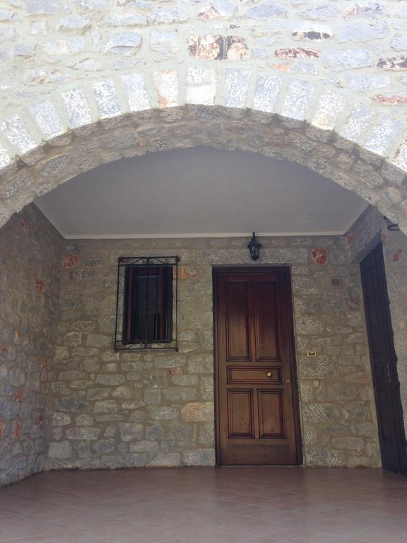 Las - Giannakakoy Traditional Stone Houses Neo Oitilo Bagian luar foto